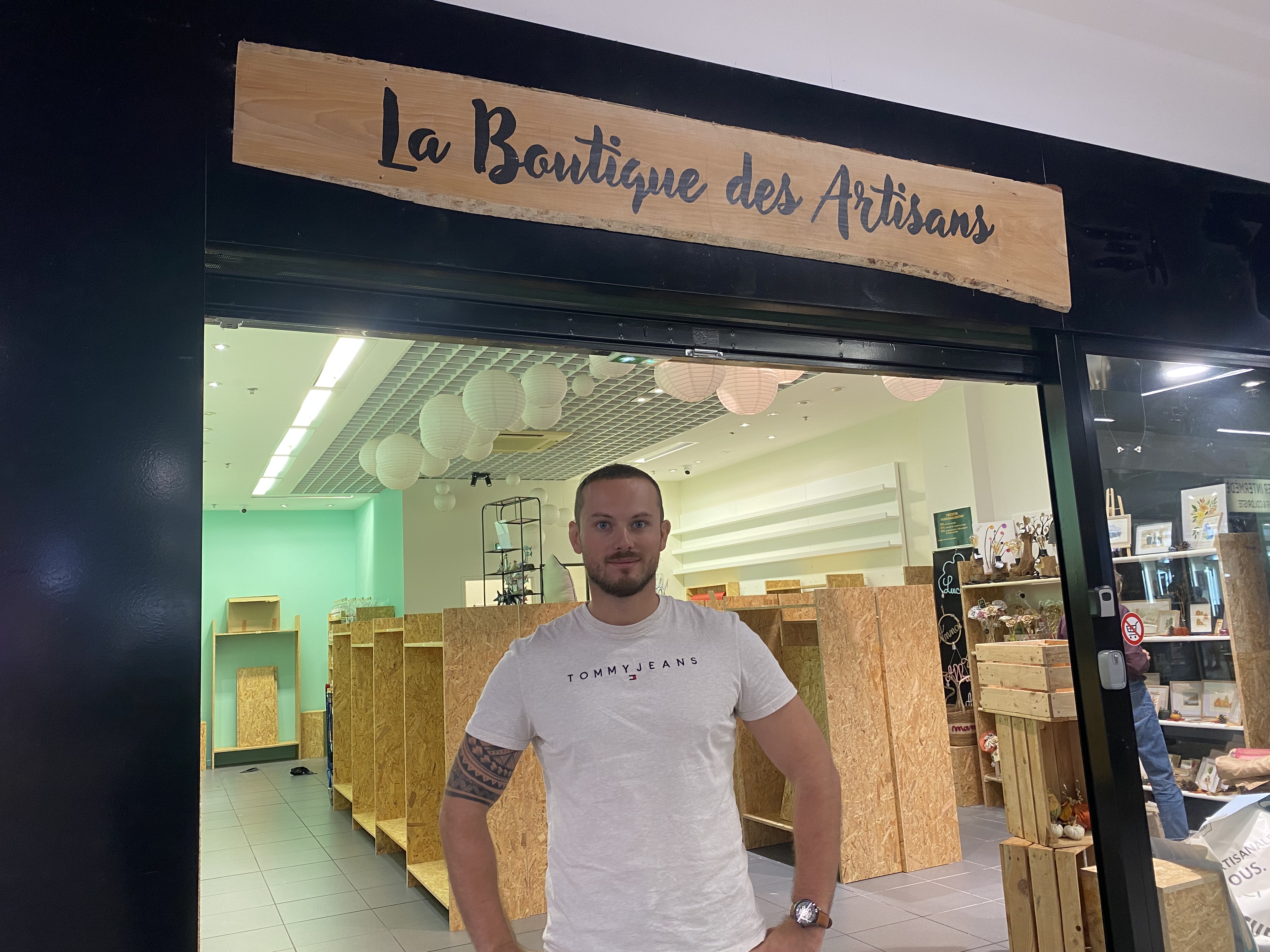 Abbeville : la 70ème Boutique des artisans a ouvert dans la galerie commerciale d’Hyper U