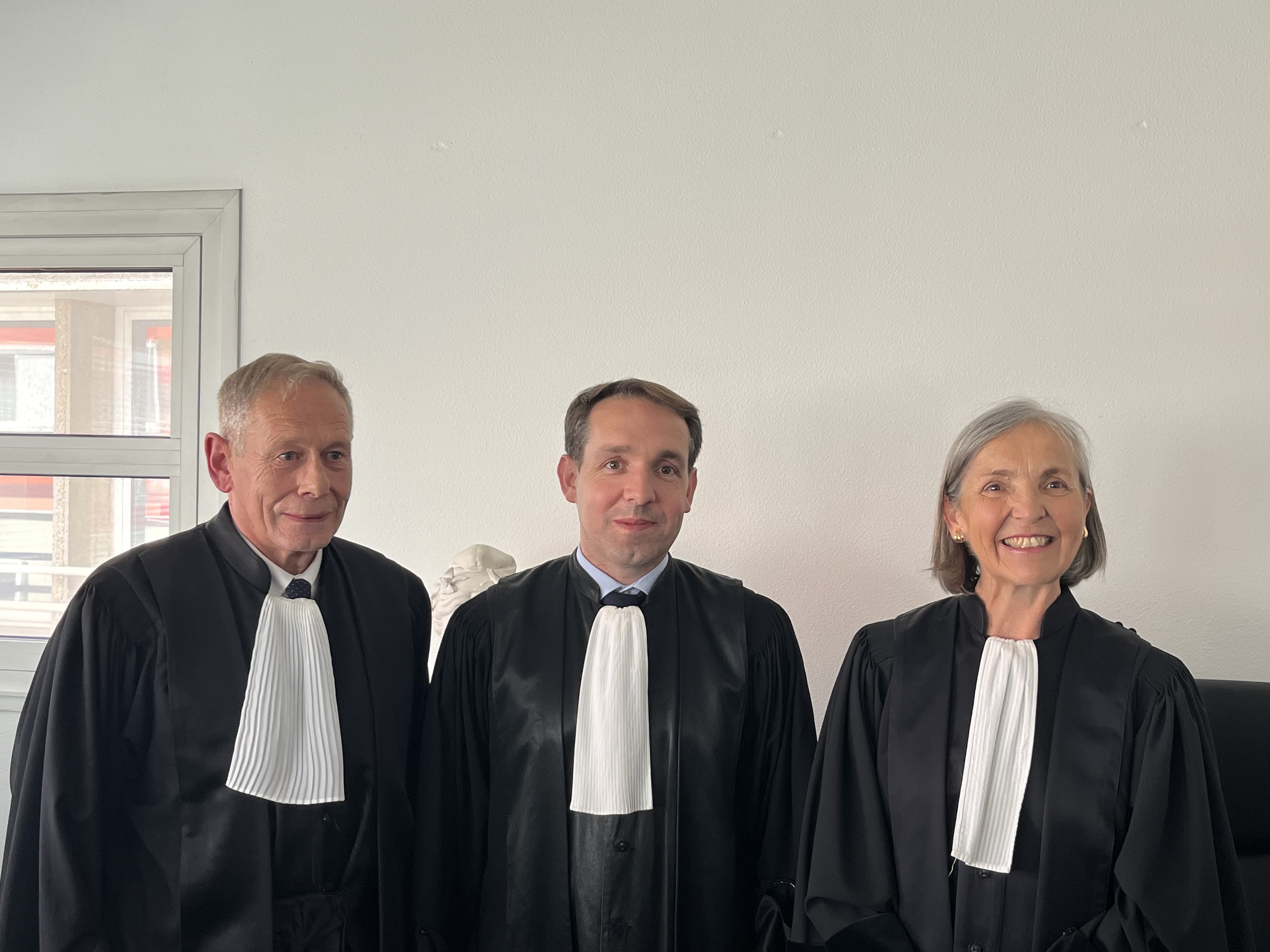 Prestation de serment du nouveau greffier Me Xavier Bernard au tribunal de commerce d'Amiens